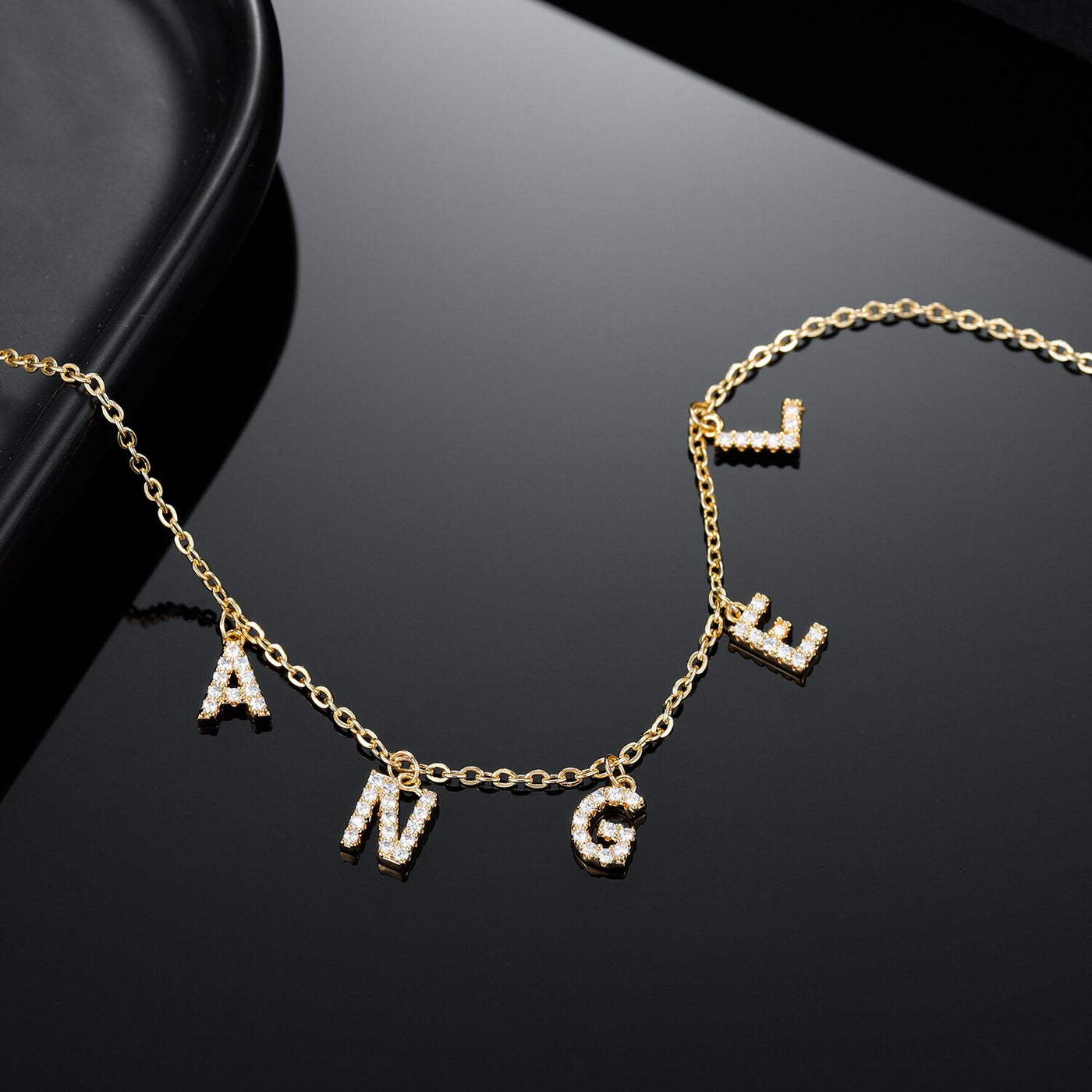 Collier 1 à 10 Initiales avec Zircons Cubiques